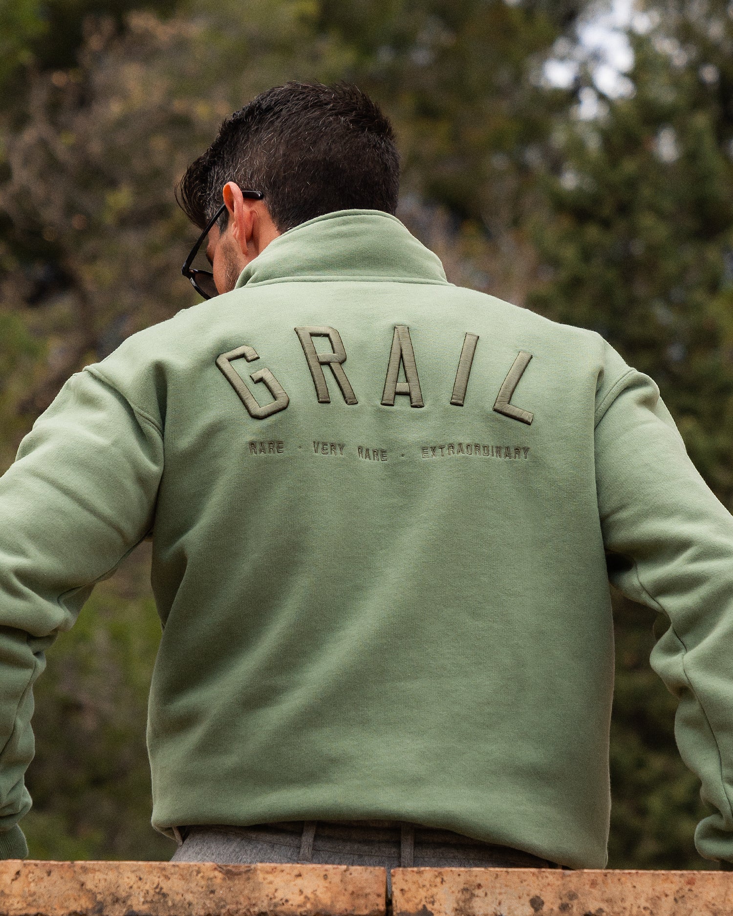 Grail Half-Zip Sweatshirt - LEOPINE