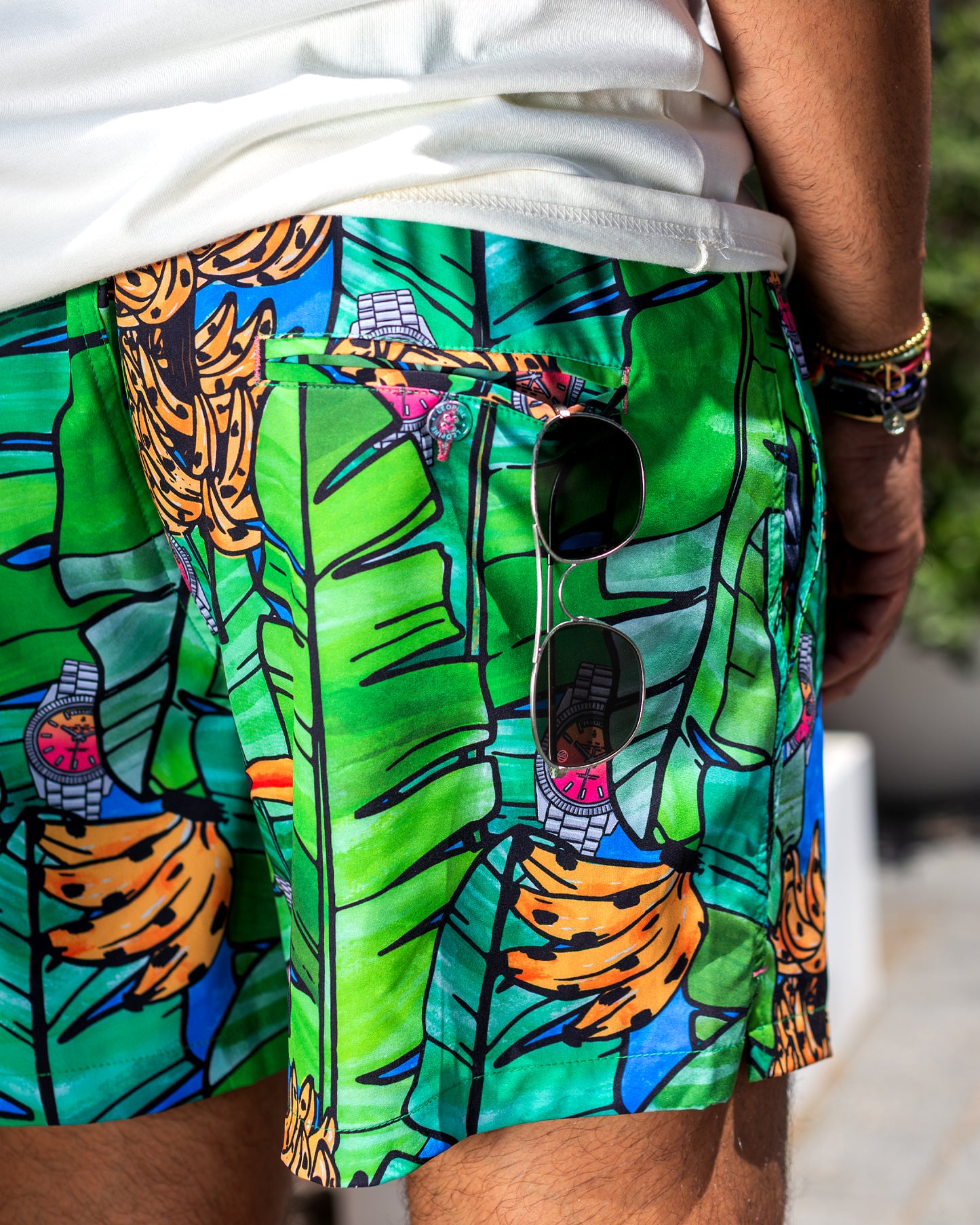 Palm o'Clock Swim Shorts, look 4