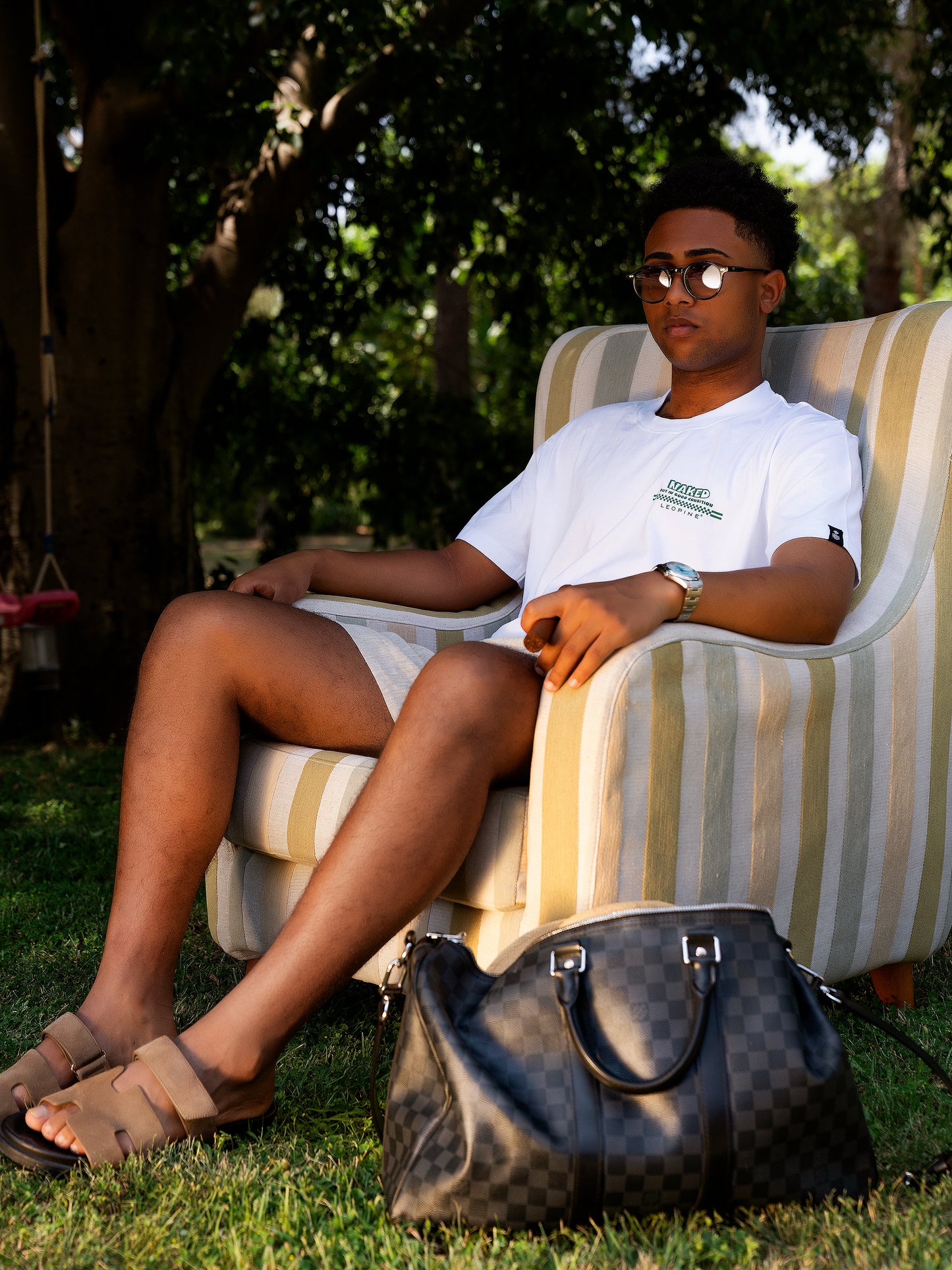 "Naked" White T-Shirt - LEOPINE