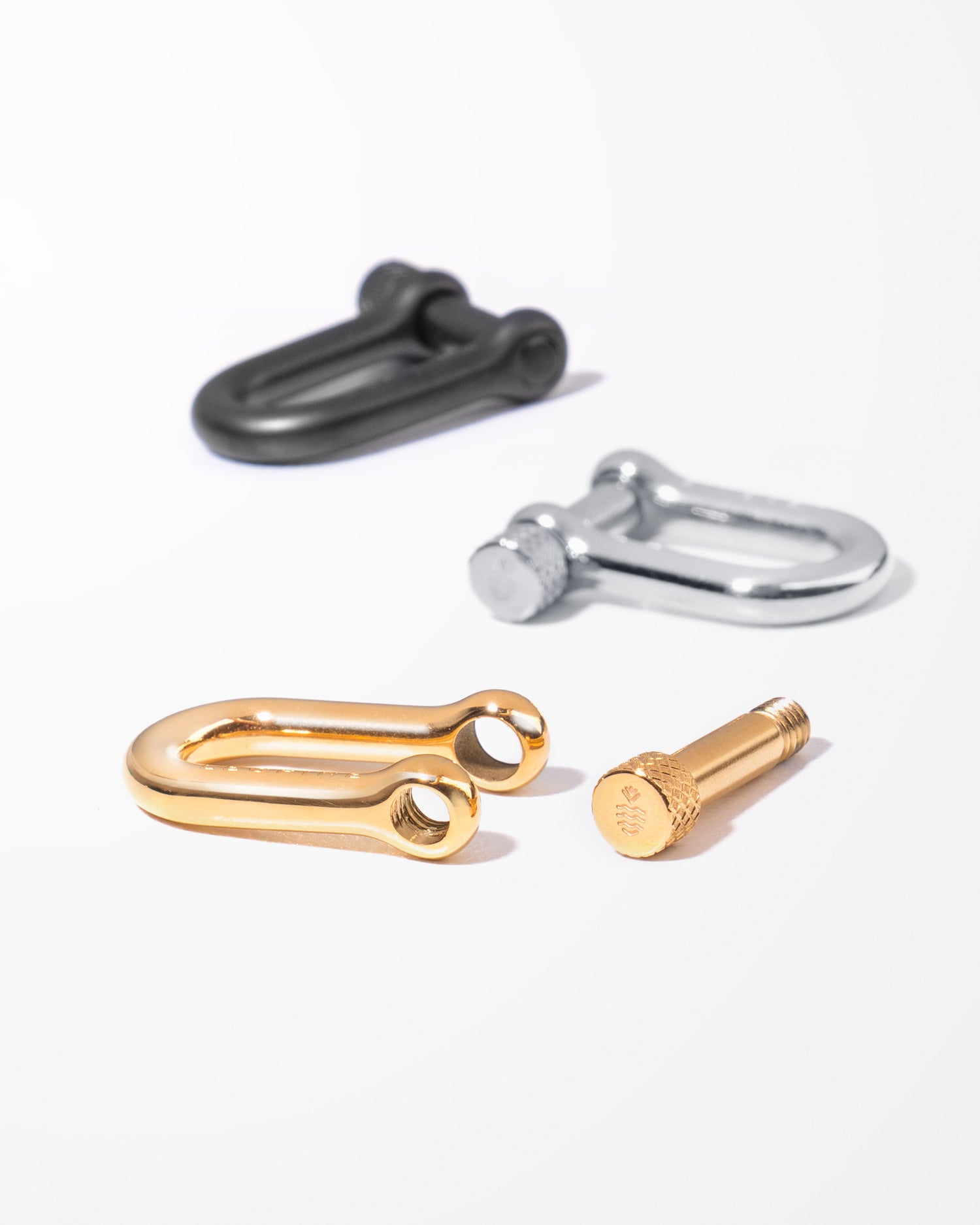 Leopine "U" Bracelet. Yellow Gold Plating - LEOPINE